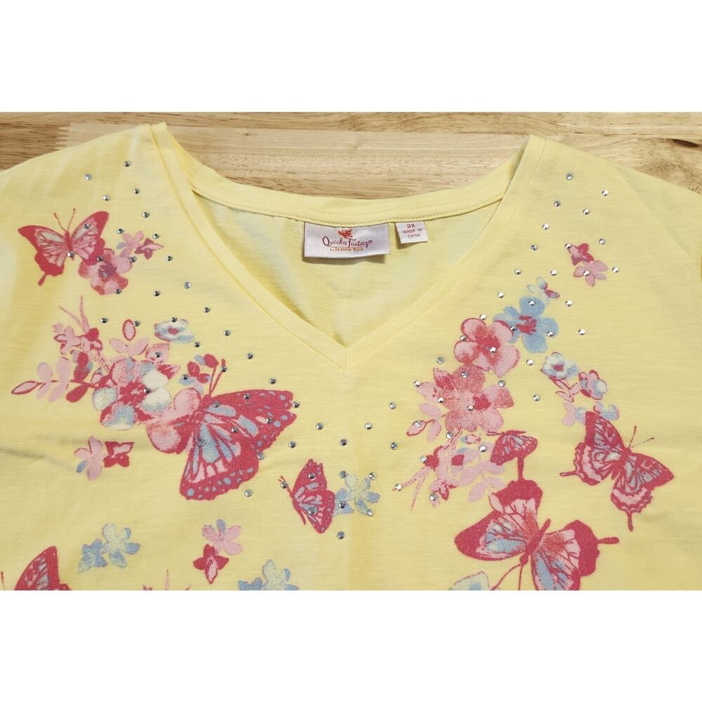 Quacker Factory All Flutter Yellow Butterfly Rhinestone V Neck T-Shirt Plus 3X - Picture 3 of 9